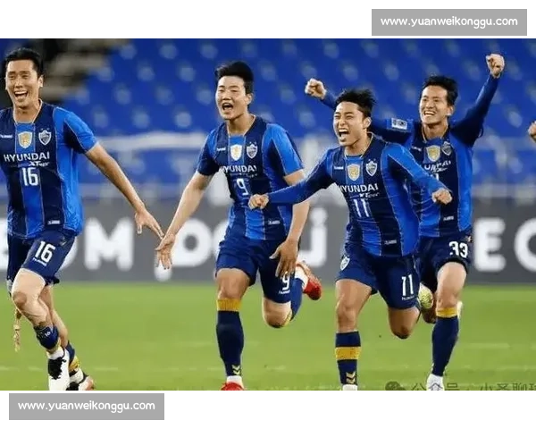 全面解析以长传冲吊为核心的现代足球战术转型路径研究实践与发展趋势