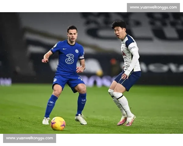 双前锋战术核心解析及进攻组织优化策略全面研究