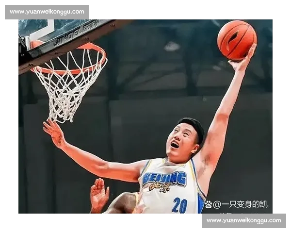 跳球争夺激烈上演 双方拼劲力与策略谁能笑到最后 跳球争夺激烈上演 双方拼劲力与策略谁能笑到最后